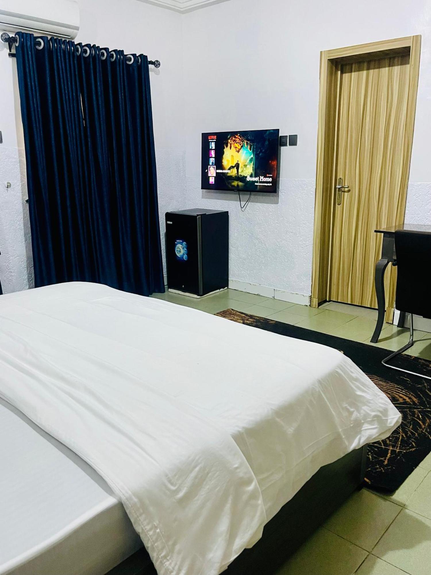 לגוס Weena Hotel & Resort מראה חיצוני תמונה